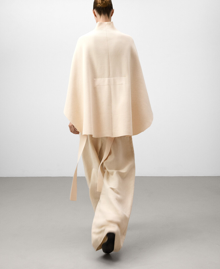 cape tricotée avec ceinture femme