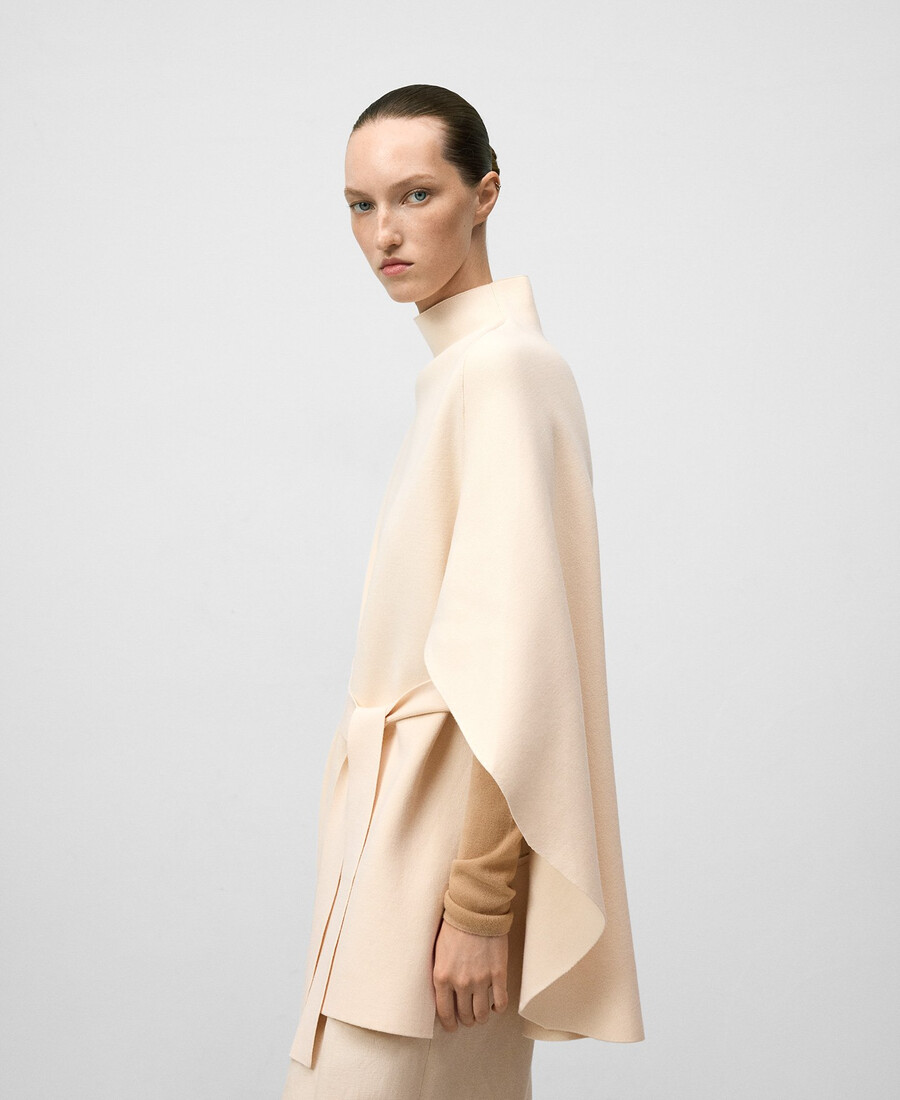 cape tricotée avec ceinture femme