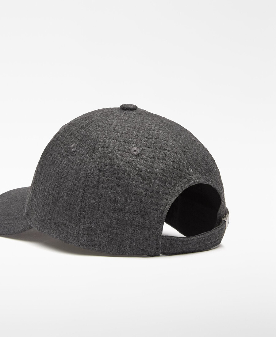 casquette femme avec logo brodé