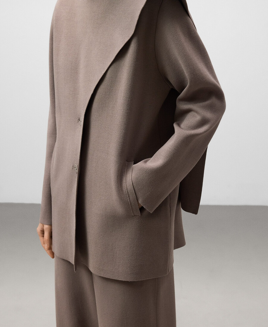 veste en maille à col foulard pour femme