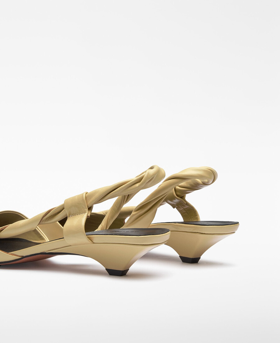chaussure à talon bas en cuir pour femme