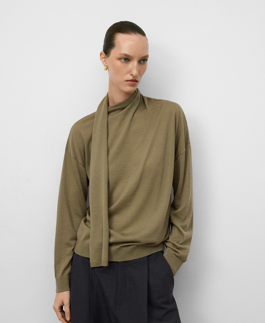pull en laine mérinos à col écharpe pour femme