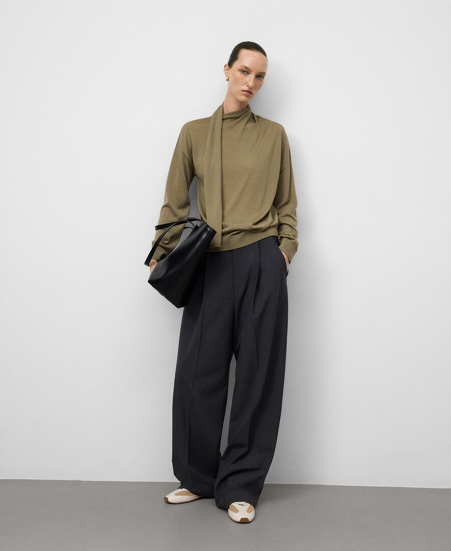 pull en laine mérinos à col écharpe pour femme