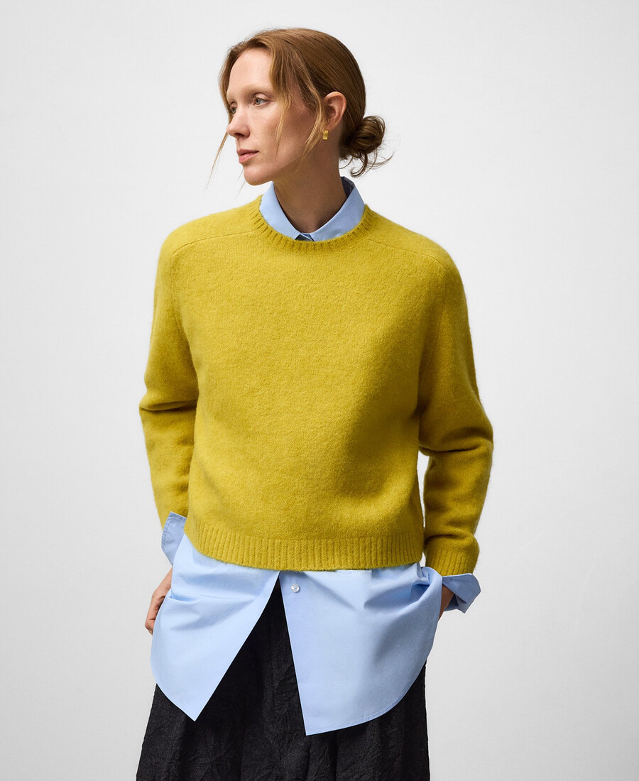 pull court en maille à col rond pour femme