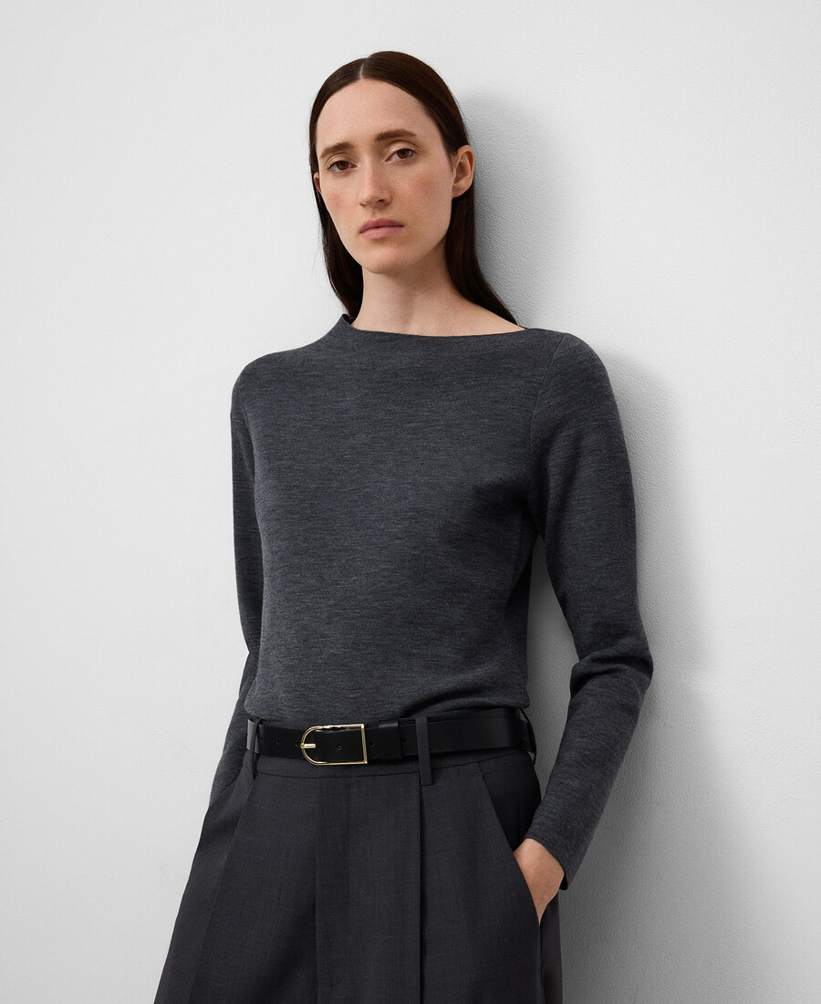 pull en maille à encolure asymétrique pour femme