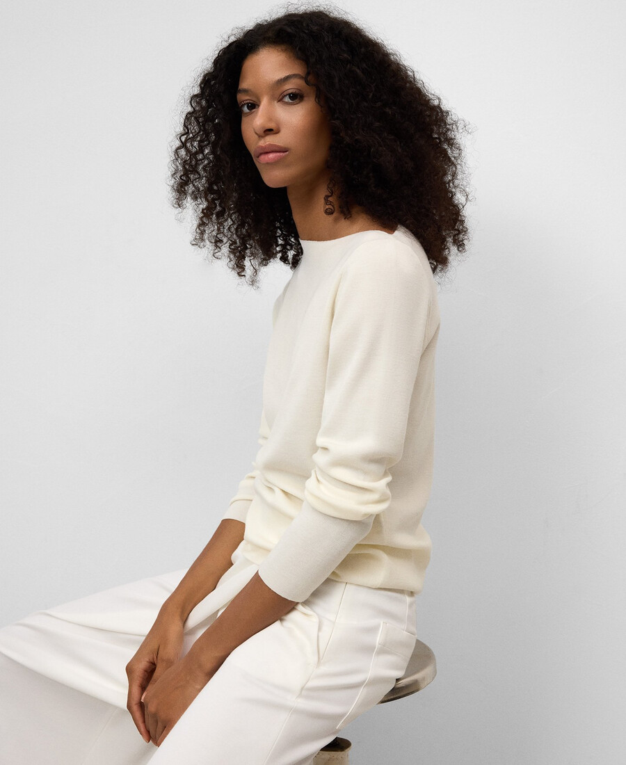 pull en maille à encolure asymétrique pour femme