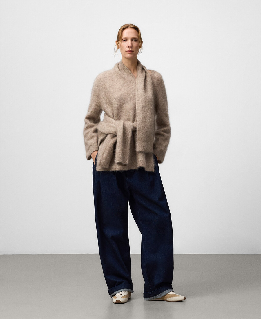 pull femme à col écharpe en maille brossée