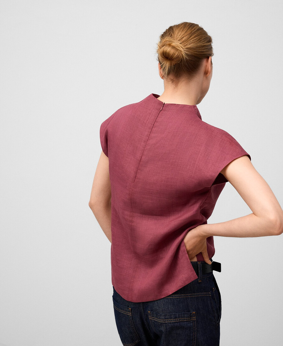 femme en haut drapé en ramie
