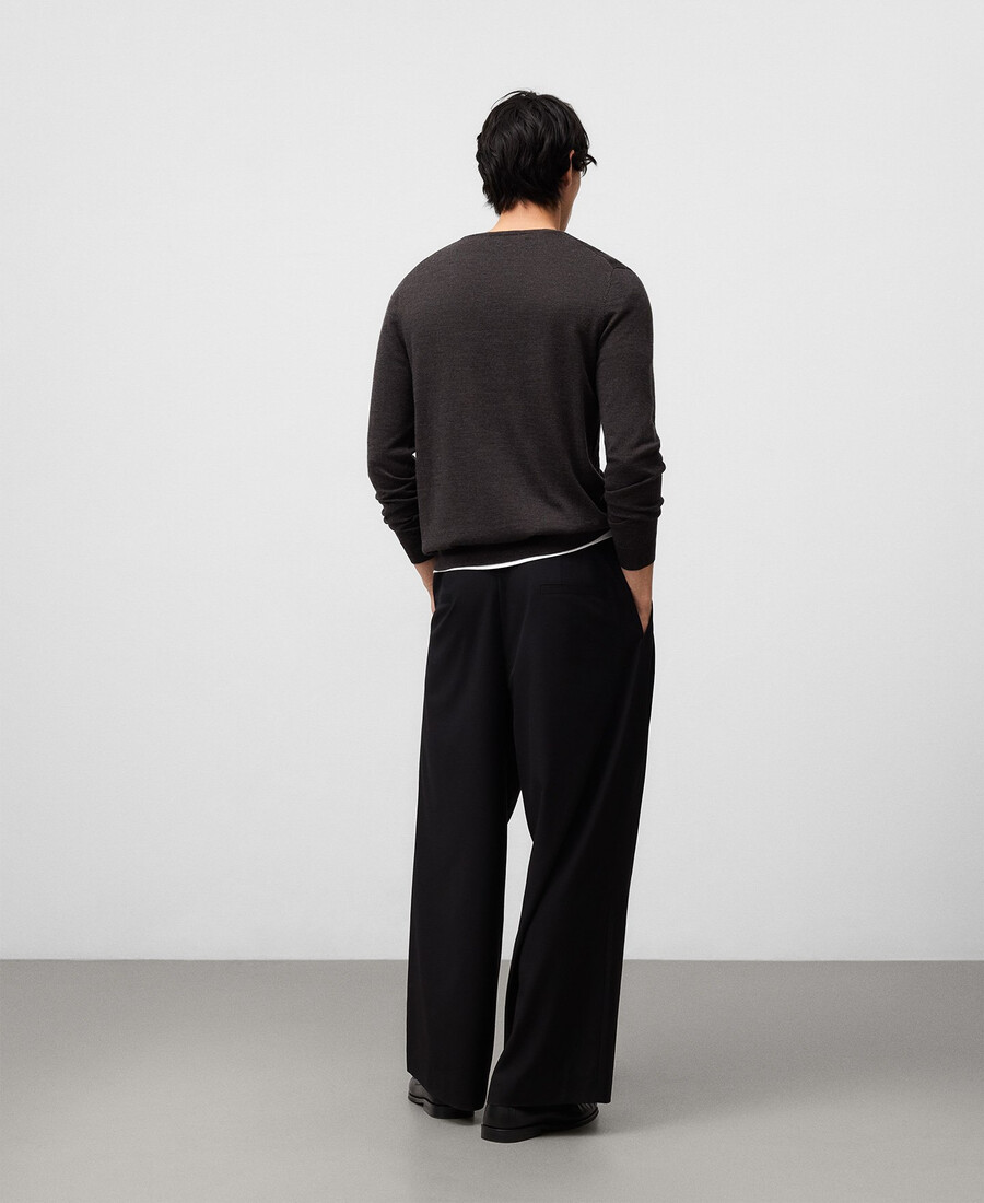 pull homme en laine mérinos à col en v