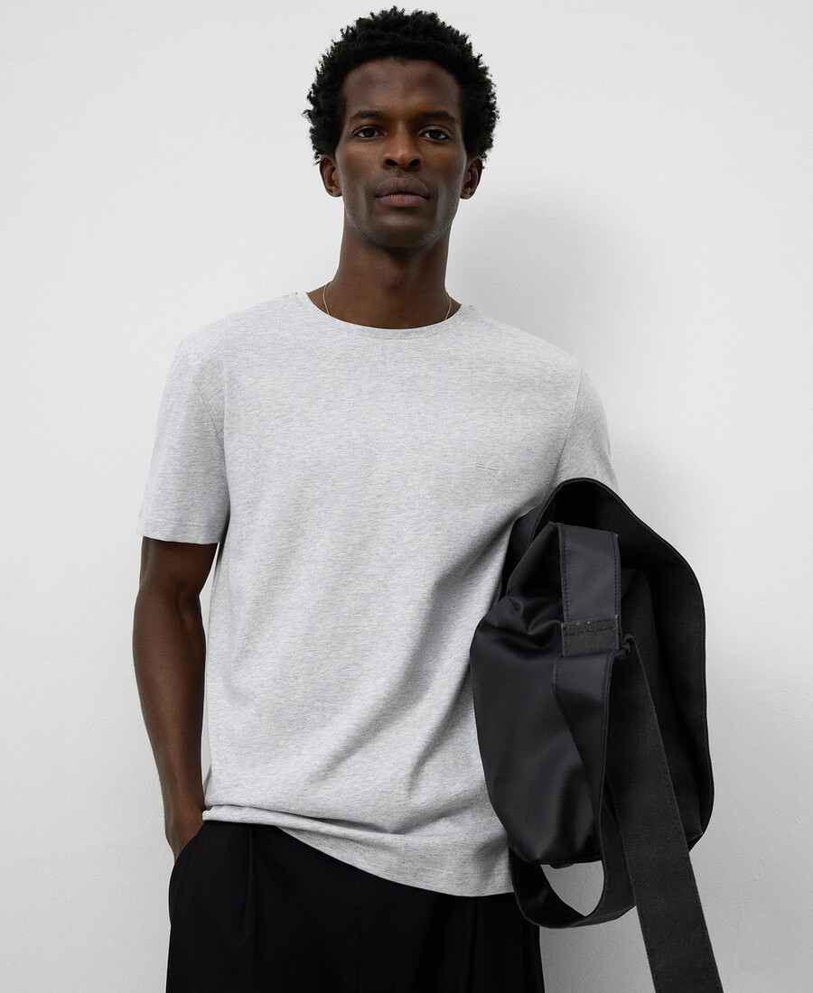t-shirt homme en coton bio coupe classique