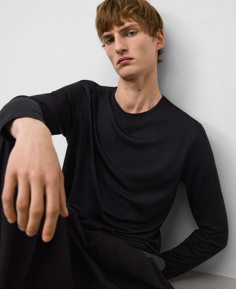 t-shirt homme à manches longues coupe classique